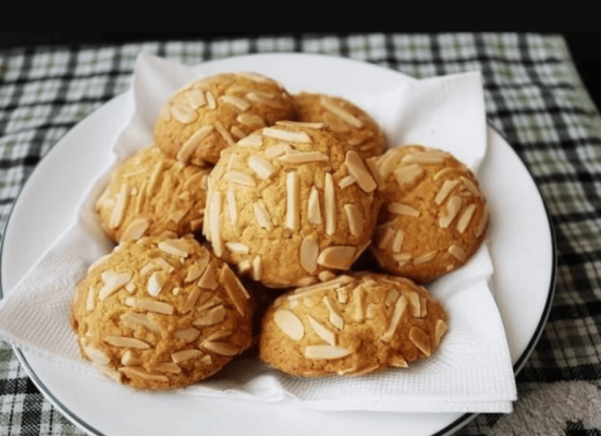 Bánh Quy Hạnh Nhân Giòn Rụm