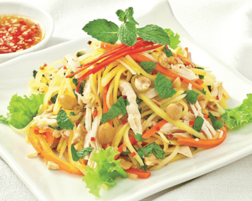 Gỏi Gà Hạt Điều Giòn Rụm