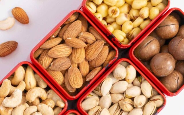 Các loại hạt tốt cho người cao tuổi