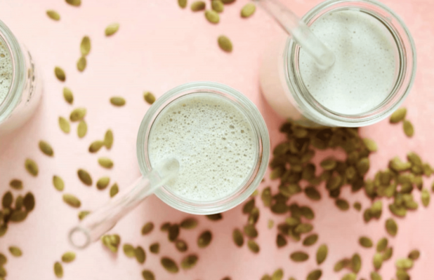Smoothie Hạt Bí Xanh Táo Xanh
