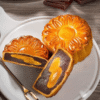 Bánh Trung Thu Givral - Nhân Chocolate Đậu Phộng