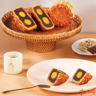Bánh Trung Thu Givral - Nhân Chocolate Đậu Phộng - 2 Trứng