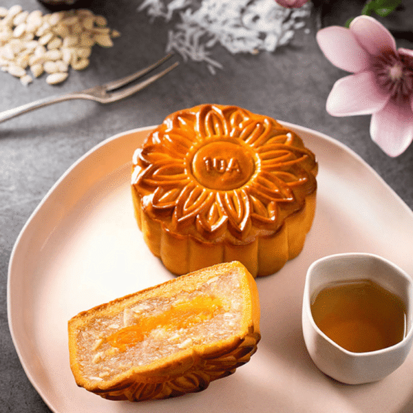 Bánh Trung Thu Givral - Nhân Dừa Hạt Dưa - Mã 10A