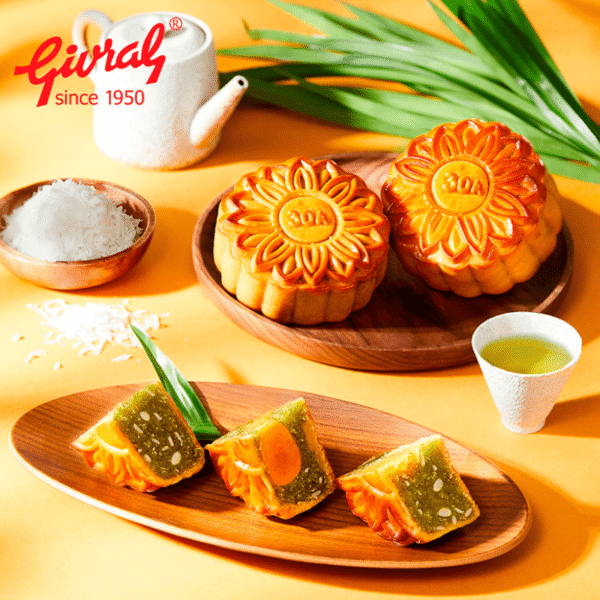 Bánh Trung Thu Givral - Nhân Dừa Lá Dứa Và Lá Dứa- Mã 30A