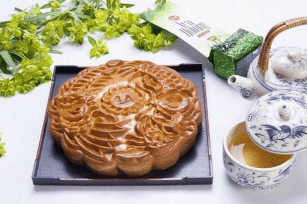 Bánh Trung Thu Givral -Thập Cẩm Gà Quay Vi Cá Yến Sào