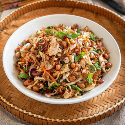 Gỏi Gà Xé Phay Trộn Đậu Phộng