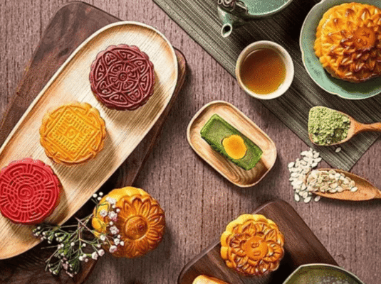 Bánh Trung Thu Givral - Bánh Trăng Sắc Màu